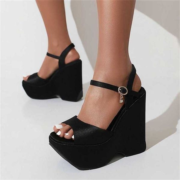 Hip Summer Black High Talon Sandales de mariage pour femmes Matsuke chaussures imperméables plate-forme de pêche épaisse du fond bouche rouge chaussures rouges flip flop sandles talons 240228