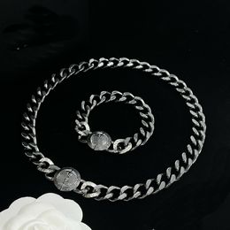 Hiphop Designer Zwart koper Kettingen V Hanger Banshee Medusa Hoofd Dikke Ketting Bangle Rock Punk Armband Verjaardag Feestelijke Engagement Geschenken MN6 --05