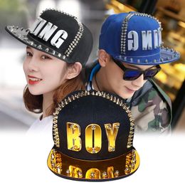 Hiphop Flat Brim Cap en acrylique LETTRE PUNK Style Hiphop Baseball Rivet Fashionable and Personnalize Street Dance 240415