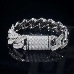 Hiphop stijl Rapper diamanten sieraden 15 mm dik 925 sterling zilver volledig Iced Out Mix Cut Moissanite Cubaanse schakelarmband