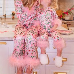 Hirigin Mommy and Me Christmas Pyjamas Set Feather Trim Long Sleeve Bouth Down Matching of Sleepwear for Mother Daughter 240418