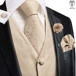 HiTie Chalecos de seda de alta calidad para hombre Champagne Paisley Chaleco Corbata Hanky Gemelos Broche Conjunto para hombres Traje Oficina de bodas 240312