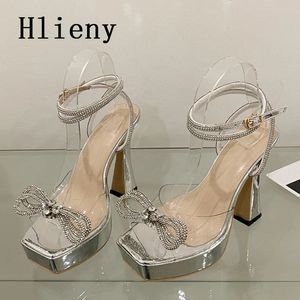 Hlieny Sexy PVC Transparence Sandales High Heels Femmes Pumps Fashion Bowknot Crystal Square Toe Plateforme PrORD Chaussures 240515