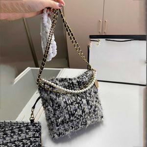 Hobo Bag CC Bolsas Diseñador Mujer Bolsos Bolsos Crossbody Mujeres Lujo Cadena de perlas Tote Textura Paño de lana Bolso esponjoso Bolso pequeño 231015