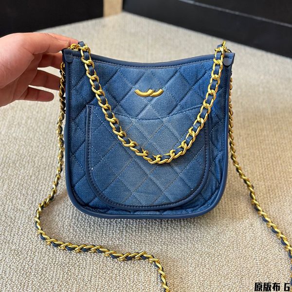 Sac sous ararn hobo denim mode Fashion Womens Sacs d'épaule Blue Diamond Gold Hardware Metal Clasp Luxury Hands Mands Crossbody Makup Makup Makup Sac Fashion Sac Carte Sacs Pourse 22CM