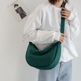 Hobos tilorraine 2021 Nouveau sac de coréen de style coréen Sac messager en nylon messager de la mode pour femmes sac à bandoulière
