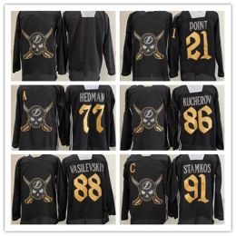 Camisetas de hockey Nikita Kucherov 86 Andrei Vasilevskiy 88 Punto 21 Hedman 77 Steven Stamkos 91 Jersey Nuevo Negro Talla S-Xxxl Hombres cosidos 83