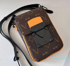 Support de sac en relief de styliste, boucle noire, sangle en cuir amovible, deux poches carrées