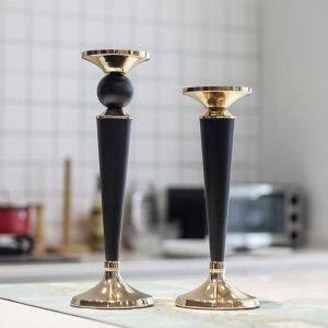 Holders Bandle Holder Candlesticks Table Centres de table décorative Retro Retro Double Head Metal Candelabra Candle Stand De Decor