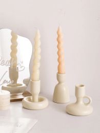 Holders en céramique Candlers Nordic Home Decoration Ins Ins Cream Style Mariage de chandelier pour table maître de table Decage Vintage Decor