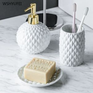 Ensemble de salle de bain en céramique blanche gaufrée européenne, nettoyage de la maison, porte-brosse à dents, savon liquide, porte-savon, tasse à bouche, articles de bain