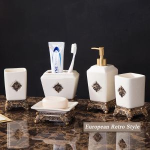 Ensemble de fournitures de nettoyage de salle de bains de Style Vintage, bouteille de désinfectant pour les mains, tasse de gargarisme, porte-brosse à dents, boîte à savon, accessoires de salle de bains