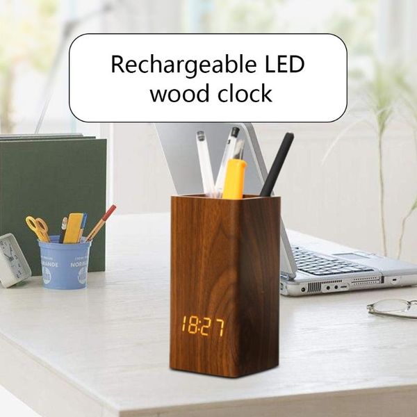 Holders Vocation Contrôle Digital en bois en bois avec un réveil Créatif Student Student Desktop USB / Organisateur de crayon LED opéré de batterie