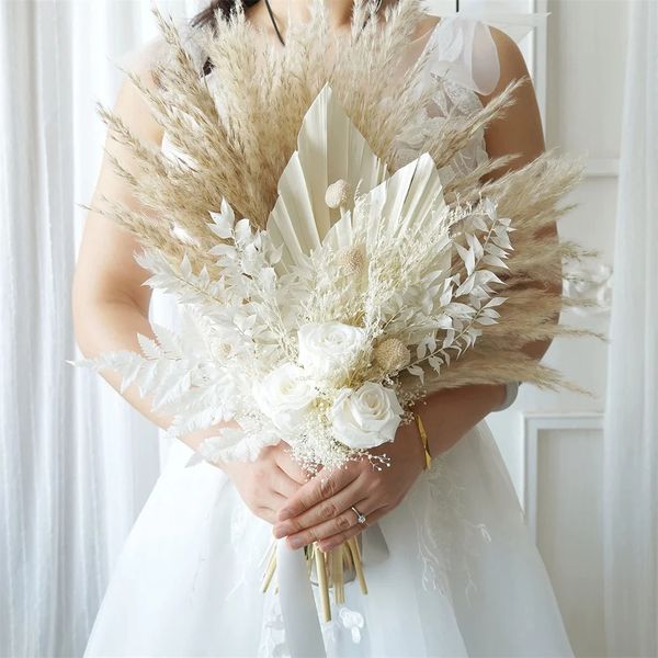 Ramo de boda bohemio con rosas naturales eternas, cinta de satén de seda, dama de honor blanca, secado para novia, 240223