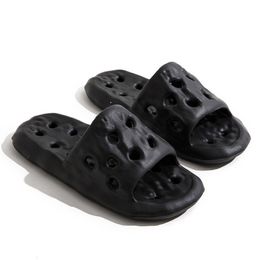 Agujeros Pisos Zapatillas para hombre Sandalias de goma para mujer Zapatos de piscina de baño de playa de verano negro