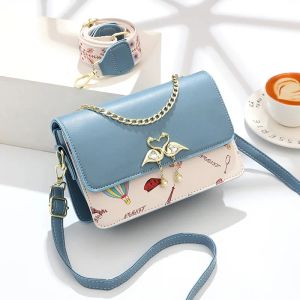 Petit sac carré texturé de Style occidental pour femmes, cadeau de vacances, petit sac messager populaire à la mode cette année, nouvelle collection 2023