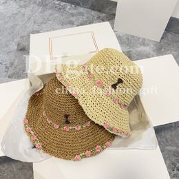 Sombrero de paja de vacaciones Luxury Sweet Flower Bucket Gat para mujeres Summer Sunshade Gat Tornio Tocante Viaje Vacaciones Fishers