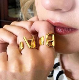 Hollow A-Z Letter Verstelbare ringen voor vrouwelijke mannen roestvrij staal alfabetnaam initialen trouwring anillo esthetische sieraden cadeau