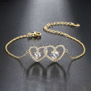 Bracelet ajouré en forme de Double cœur pour femmes, plein de Zircon, bijoux créatifs et polyvalents, les plus vendus