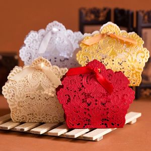 Hollow Out Lace Flower Candy Box White Gold Red Chocolate Gift Boxes Trouwfeest Gefoort Sweets Candies Geschenken Verpakking Case Th0513