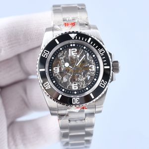 Hollow Out Watch Automatic Mouvement Mouvement Designer Montres pour hommes 40 mm Fashion Wristwatch Imperproof Inoxydless Steel Case Business Men Gift Bouard