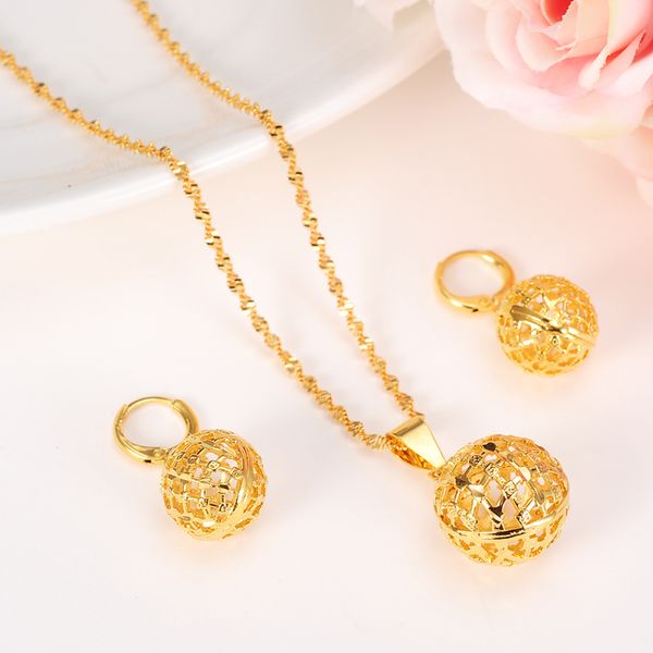 Creux boule ronde pendentif collier chaîne boucles d'oreilles ensembles bijoux 24K solide or fin GF colliers de perles ensembles pour les femmes