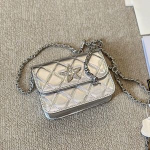 24c Mini Star Makeup Bag 15cm Sac à bandoulière pour femme en cuir Diamond Check Matériel argenté Fermoir métallique Sac à main de luxe Matelasse Chaîne Bandoulière Sac à main Sacs habillés