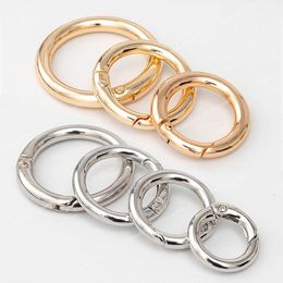 5 -stcs metaal o Ring Spring Clasps voor doe -het -zelf sieraden Openbare ronde karabijnse sleutelhanger tas clips haak hondenketen gespen connector sieraden malende bevindingen