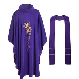 Disfraces de la Santa Religión para el clero Púrpura Iglesia Sacerdote Casulla católica w Roll Collar Fish Bordado Vestimentas 3 Styles2892
