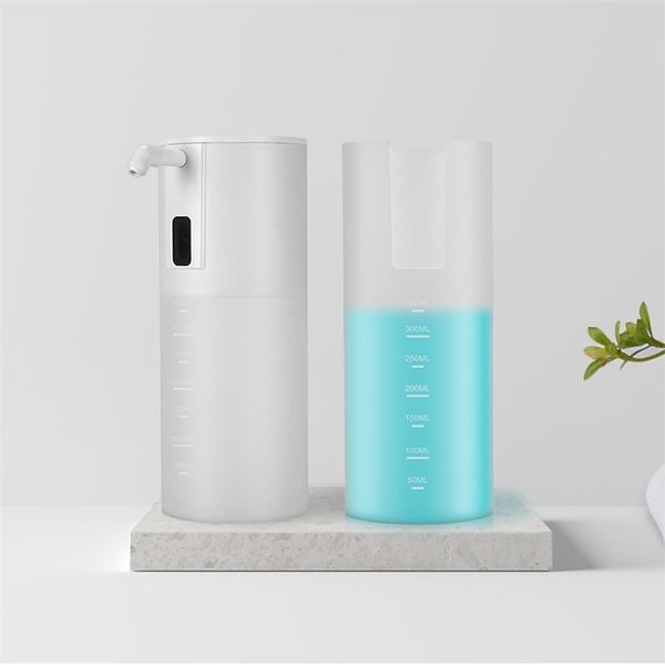 Accueil Salle de bains Distributeur de savon liquide rechargeable Désinfectant pour les mains Capteur automatique Smart Foam Punch-Free Petite machine à laver 211206