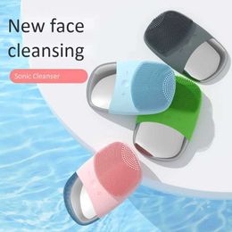 Instrumento de belleza en el hogar Silicona eléctrica Cepillo de limpieza facial Vibración sonora Dispositivo de agujero profundo Masabraer de piel USB Carga Q240508