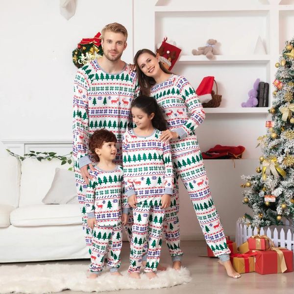 Ropa en el hogar 2024 Familia navideña Pajamas Juego de Navidad Niños adultos Madre e hija Padre Hijo Sleepwear Baby Look Outfits