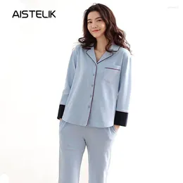 Vêtements à domicile 2024 pyjamas dames automne coton coton Fashion Cardigan Spring et service de service pour aider à dormir sans