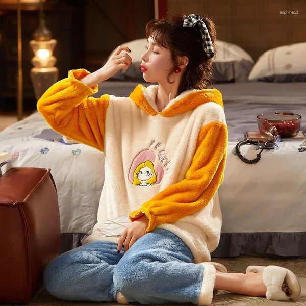 Vêtements à domicile Automne Femmes Sleep Sorme Coral Fleece Long Sweve Nightwear 2pcs Pyjamas Suit Yellow Flannel Lingerie intime