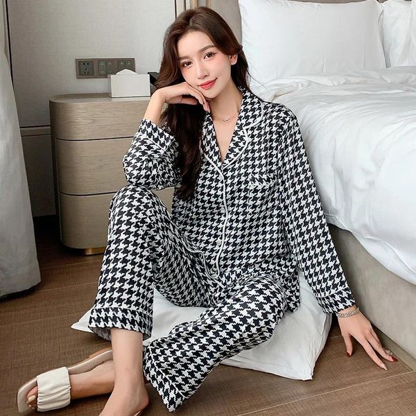 Vêtements à la maison Black Plaid Femmes Satin 2pcs Sleep Set Set Intime Lingerie Casual Nightwear Long Spring Automne Pyjamas