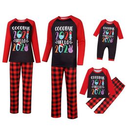 Accueil Vêtements Pyjamas De Noël Pour La Famille Ensemble De Pyjama À Carreaux Vêtements De Noël Adolescents Femmes Hommes 2022 Cadeaux Drop Delivery Garden W Dhty7