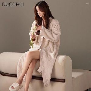 Accueil Vêtements Duojihui Classic V-Neck Chic Flannel Feme Femme Sleeping Sleepwear Basic Color Color Fashion Simple Simple Breasted Robes For Women