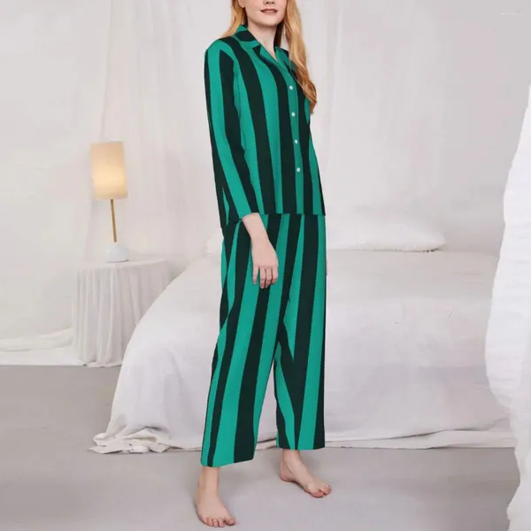 Inicio Ropa Conjuntos de pijamas de rayas verticales verdes para mujer, ropa de dormir de uso diario con líneas negras de primavera, traje Retro de gran tamaño de 2 piezas, regalo