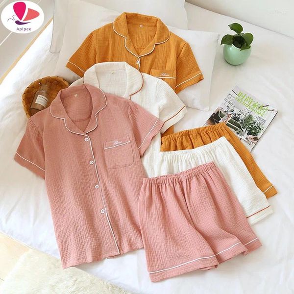 Ropa de casa, pijamas japoneses de verano para parejas, traje de algodón crepé para mujeres, Color sólido, camisa Simple de manga corta, pantalones cortos, servicio para hombres