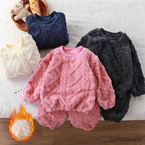 Ropa para el hogar Conjunto de pijamas de franela para niños, ropa de casa cálida de invierno para niños, traje de ropa de lana de Coral, conjunto de Navidad para niñas y niños R231115