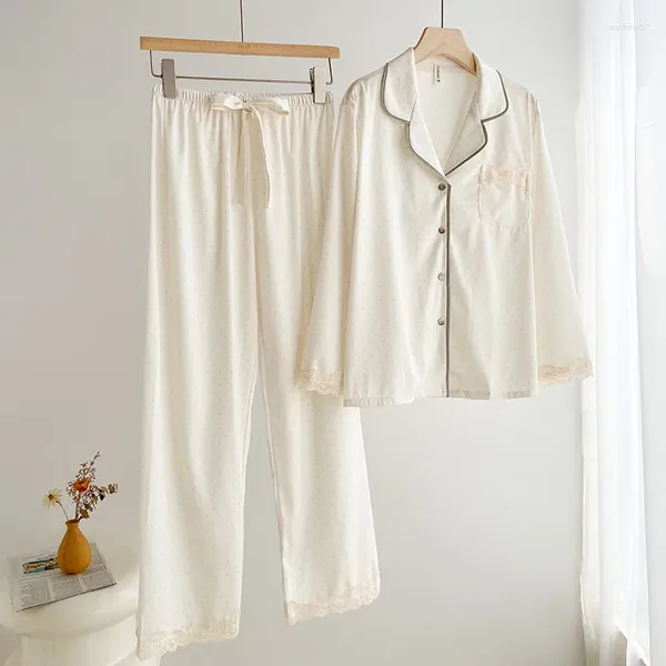 Vêtements à la maison en dentelle Trime des vêtements de sommeil à manches longues pantalon pantalon Pyjama pour femmes 2pcs pyjamas Set beige imprimer dot de soie satin de soie