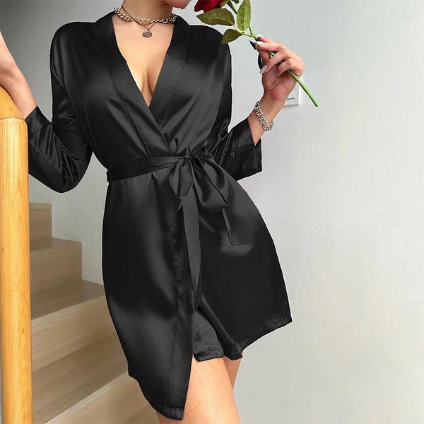 Vêtements à la maison Spring Summer Sleepwear NightRss Feme Mariage Robe Nightgown Loose Robe Loungewear Noir Malf à manches Paintes