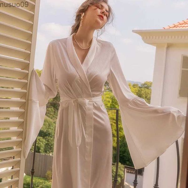 Accueil Vêtements White Bride Long Mada Night Robe Elegant French Sparkling Manches Kimono Robe de salle de bain Printemps / Sum