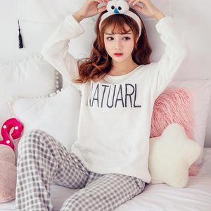 Home Vêtements hiver à manches longues Femmes Pyjamas Set Cartoon Blanc Coral Coral Fleece épais Pyjama Femelle Flanelle Femelle Slewear