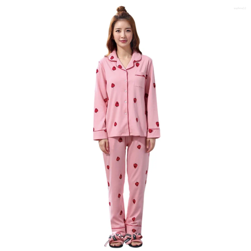 Hemkläder kvinnor pajamas casual långärmad vårens höst nattklänningar nattskjorta jordgubbar fasta tryckfickor