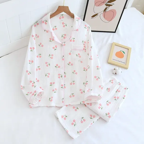 Accueil Vêtements Femmes Pajamas Set Printemps Comfort Coton Collier de remin-down Vérification des dames minces dessin animées Cherry Imprimé Habdères