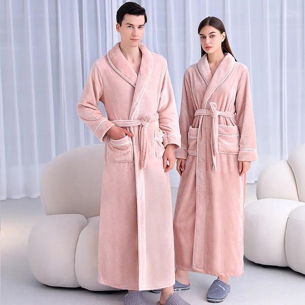 Accueil Vêtements Femmes hivernales grandes taille extra longues Flanelle chaude peignoir hommes Velvet Bath Robe Bride Robe Lovers Lovers Night Sleepwear Spa