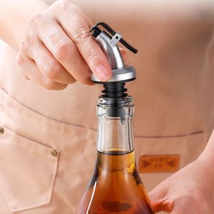 Home Kookkruidenolie Dispenser Dispenser Wijn Spout Lekbestendig sealer voor Liquor Spice Glass Oil Spray Azijn keukengereedschap