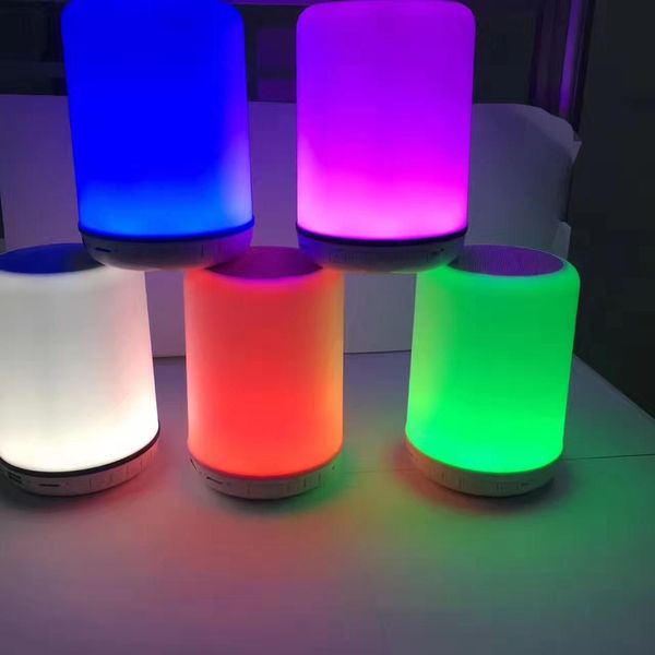 Minialtavoz LED inalámbrico portátil con Bluetooth para el hogar, luz LED, lámpara de colores cambiables, llamadas manos libres, reproductor de música, despertador