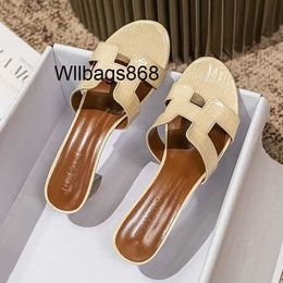 Accueil Oran Paris Slippers Womens Factory Wholesale Slippers Store Online Store 2024 Summer High Heel Slippers Outwear Le cuir polyvalent Bea Fzx3